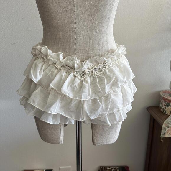 Cream ruffle bloomers - Picture 4 of 7